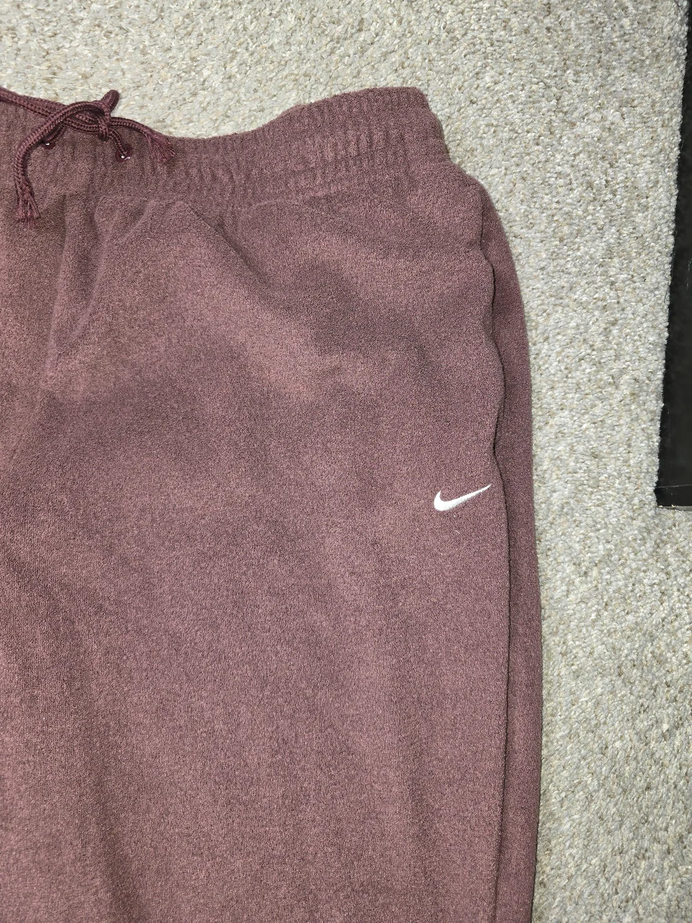 Nike Women's Burgundy Plush Fleece Jogger Pants Size XL